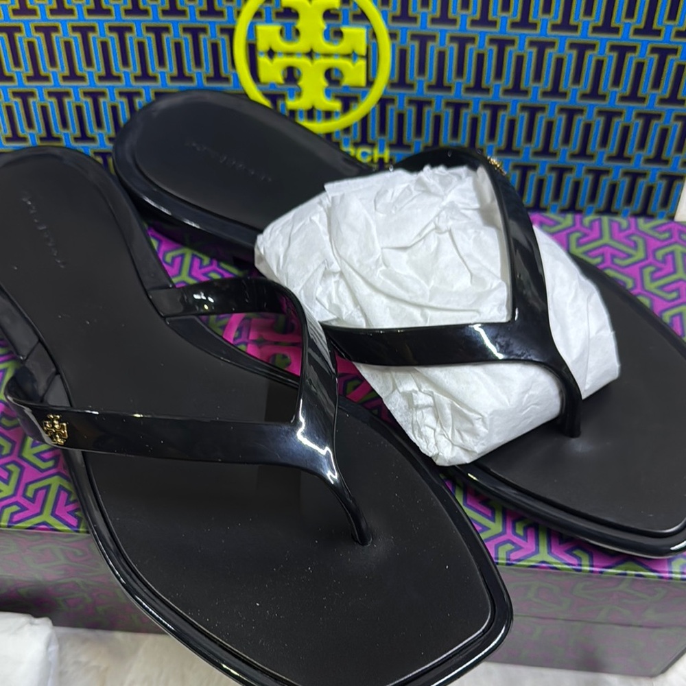 Tory Burch Black Thong Sandals Sleek Design